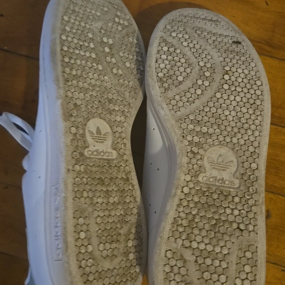 Adidas Stan Smith Classic Sneakers, Sz 10 - Picture 4 of 4